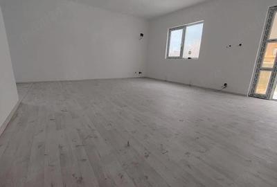 Casă cu Teren 210 Mp în Central - 9