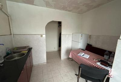 Vand apart.3 cam.decom.Micalca,Piata Miorita, et.4 din 4. - 2