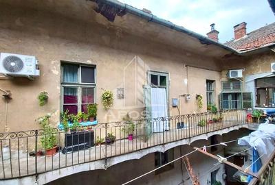 Apartament 3 camere cu vedere si balcon spre Piata Catedralei - 12