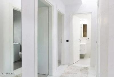 Apartament cu 5 camere decomandat în Năvodari - 11