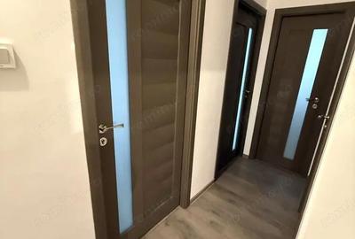Apartament cu 3 camere decomandat în Piața Centrală - 4