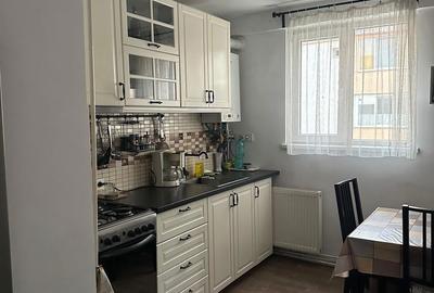 Apartament cu 3 camere semidecomandat în Astra - 2