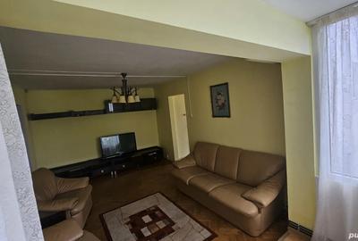 Inchiriez apartamente 3 c , zona Podu Ros, Iasi - 1