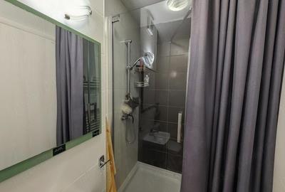 Apartament cu 3 camere decomandat în Drumul Taberei