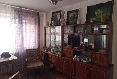 Apartament cu 3 camere decomandat în Ultracentral