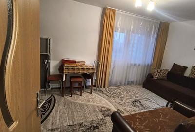 Garsonieră decomandată în Central - 2