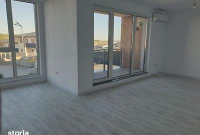 Apartament cu 3 camere decomandat în Rediu - 2