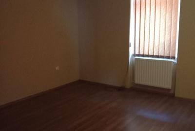 Casă cu 4 camere în Central - 16