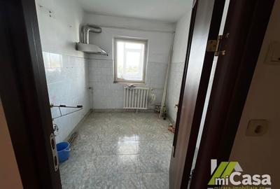 Apartament cu 2 camere decomandat în Micro 18 - 4