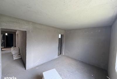 Casă cu 4 camere cu Teren 377 Mp în Central