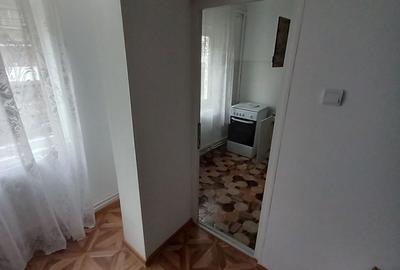 Garsonieră decomandată în Uric - 5
