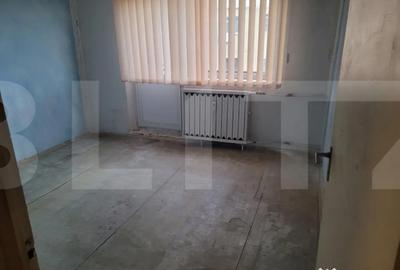 Apartament cu 3 camere decomandat în Alfa - 10