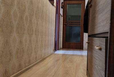 Apartament cu 3 camere decomandat în Nufărul