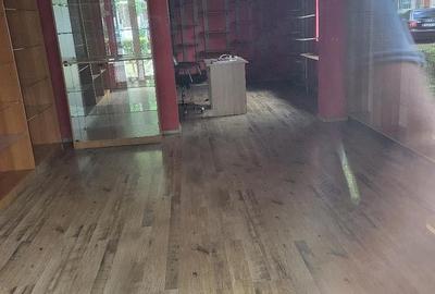 Spațiu comercial, de 50 mp, în Ultracentral - 2