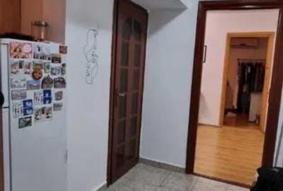 Apartament cu 3 camere semidecomandat în Spitalul Județean - 2