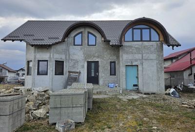 Casă cu 3 camere în Mitocu Dragomirnei - 2