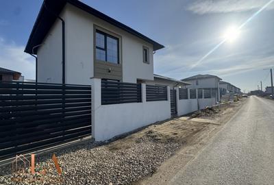 Casă individuală cu 4 camere cu Canalizare în Domnești - 13