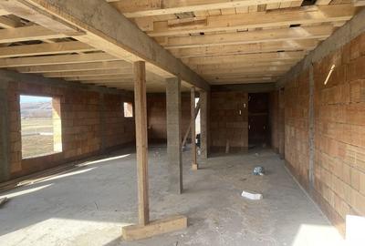 Casă cu 3 camere în Aleșd - 7