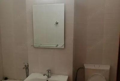 Garsonieră decomandată în 1 Mai