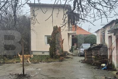 Casă cu 1 camere cu Teren 1306 Mp în Careiului