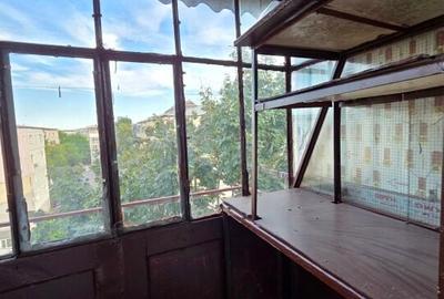 VANZARE 2 CAMERE - ORAS GAESTI - BLOC 29 - 8