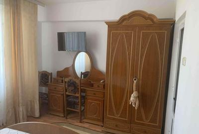 Apartament cu 2 camere semidecomandat în Fetești-Gară - 2