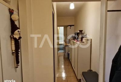 Apartament cu 2 camere decomandat în Vasile Aaron - 4