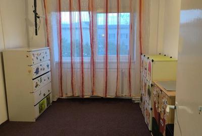 Dau in chirie apartament cu 4 camere - 4