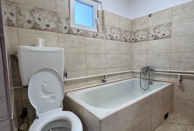 Vand casa cu teren generos (2000 mp) in Baneasa, jud. Constan?a 2 intrari separate - 4