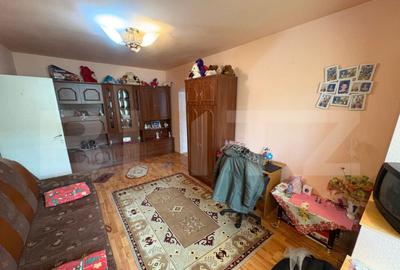 Apartament cu 2 camere semidecomandat, mobilat în Micro 4 - 2