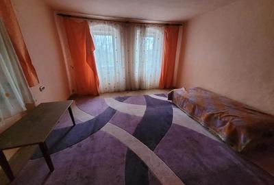 Casă cu 3 camere cu Canalizare în Parța - 2