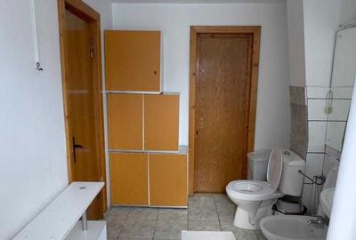 Casă cu 4 camere în Central - 2