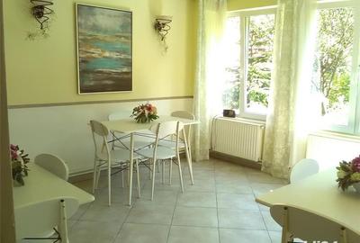 Casă cu 14 camere cu Teren 1000 Mp în Moieciu - 13