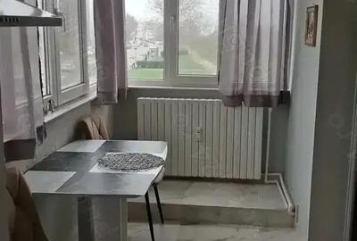 Garsonieră decomandată în Far - 1