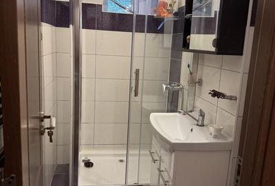 Garsoniera Astra decomandata,etajul 1,mobilata,77500 Euro Garsoniera Astra decomandata,etajul 1,mobilata,77500 Euro - 3