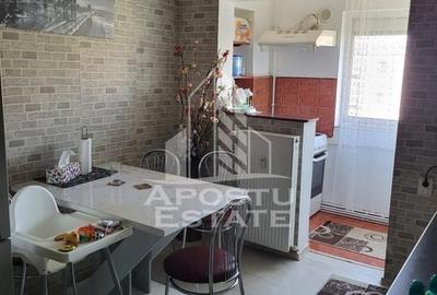 Apartament cu 2 camere, centrala proprie, zona Lipovei