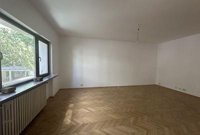 Casă individuală cu 8 camere cu Canalizare în Primăverii - 3