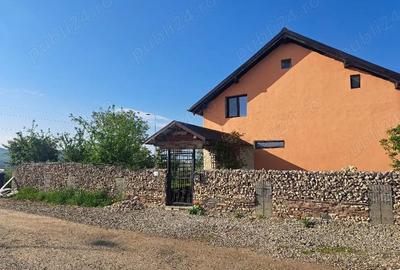 Casă cu Teren 800 Mp în Bod - 8