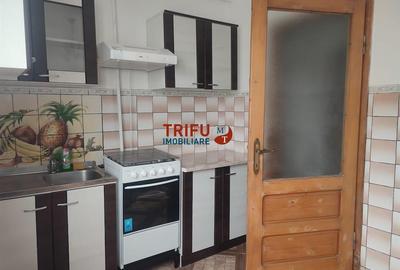 Apartament 3 camere de vanzare etaj intermediar zona Bulevard - 3