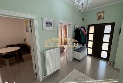 Casă cu 3 camere decomandat cu Teren 387 Mp în Central - 2