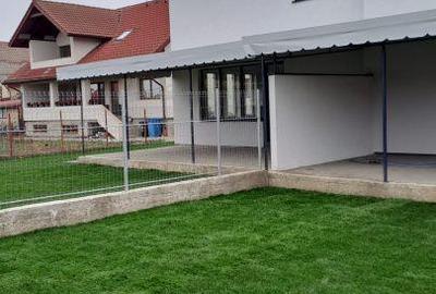 Casă cu 4 camere în Dezmir