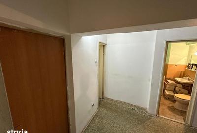 Apartament cu 3 camere decomandat în Independenței - 8