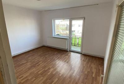 Apartament cu 3 camere decomandat în Micro 17 - 12