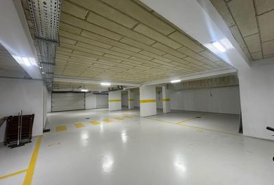 De inchiriat // Spatii de birouri // 8 locuri de parcare // Curte - 1