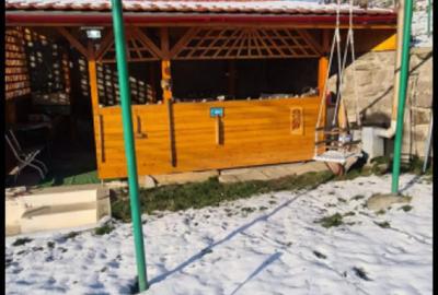 Casă cu 4 camere cu Teren 800 Mp în Uroi