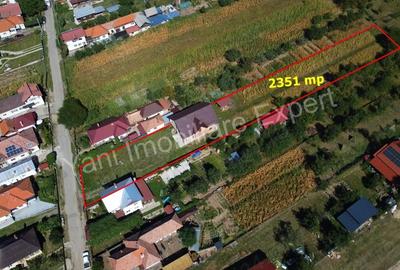 Casă cu 5 camere cu Teren 2351 Mp în Central - 1