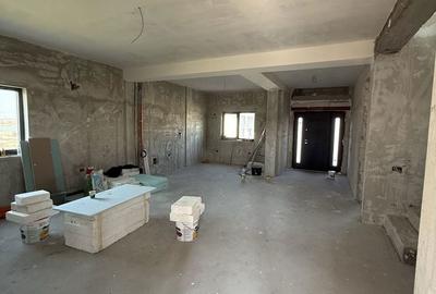 Casă cu 4 camere decomandat în Agigea - 3