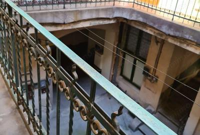 1 cam etaj 1 zona Unirii Pietonal - 1