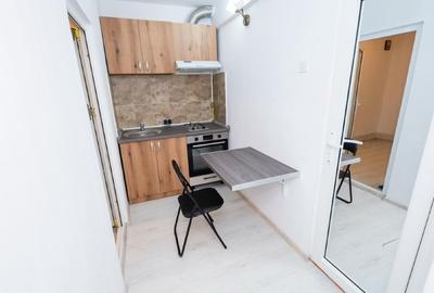 Garsonieră decomandată în Micro 17 - 3