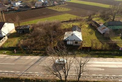 Casă cu Teren 1806 Mp în Vadu Moldovei